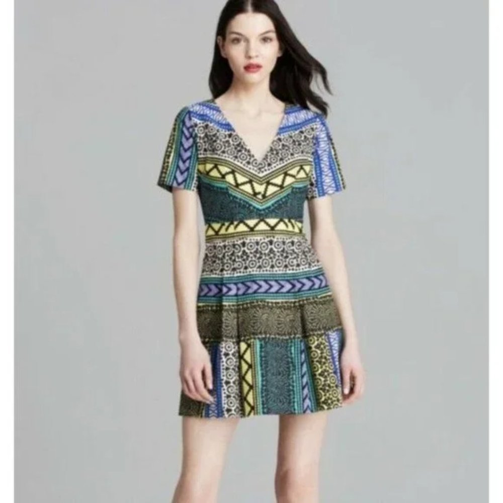 Anthropologie Tracy Reese Newmoon Tribal Dress Fit N Flare Size 6 Mini pleated
